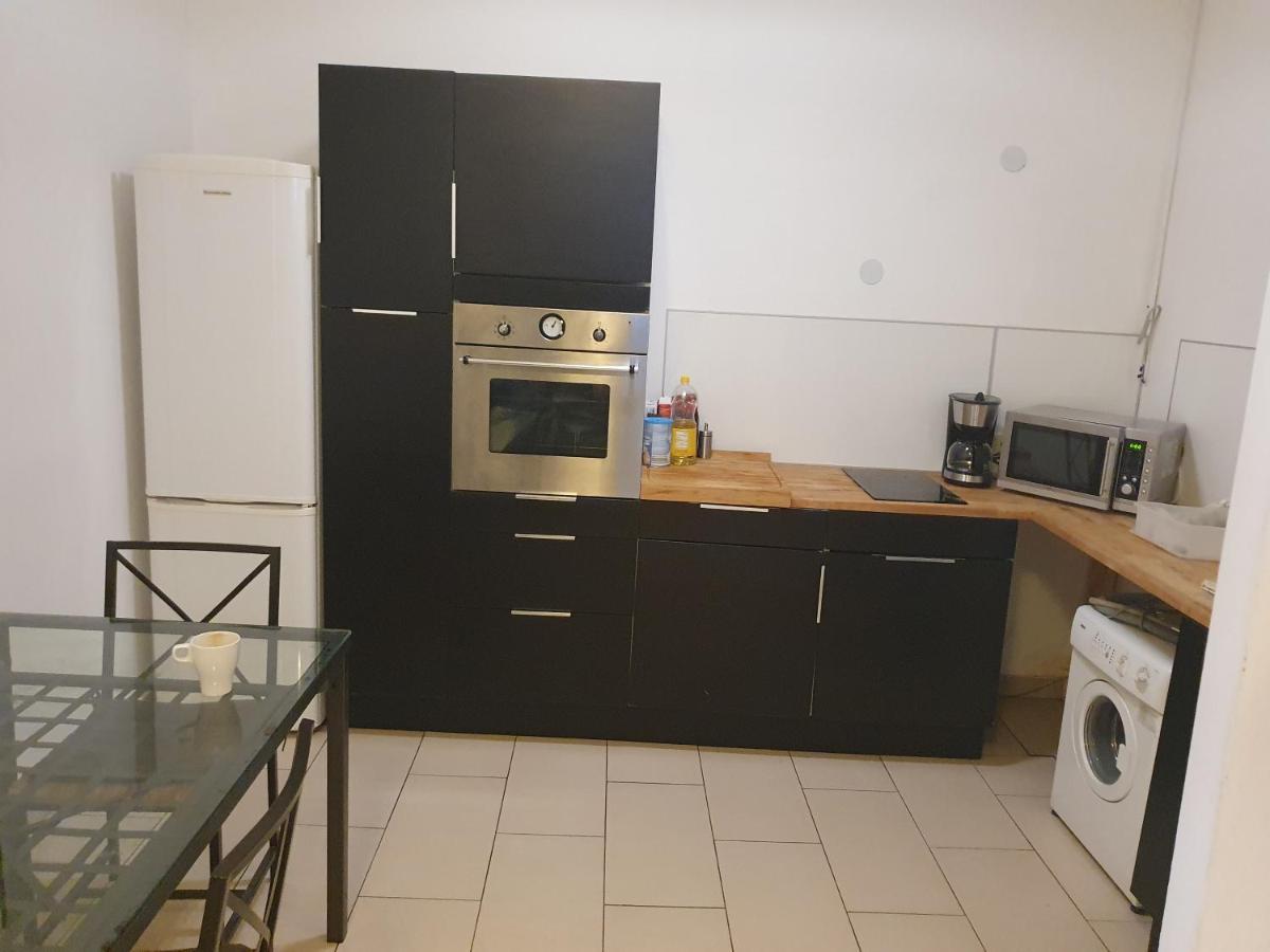 Spacious Apartment Near The Center Wien Eksteriør bilde