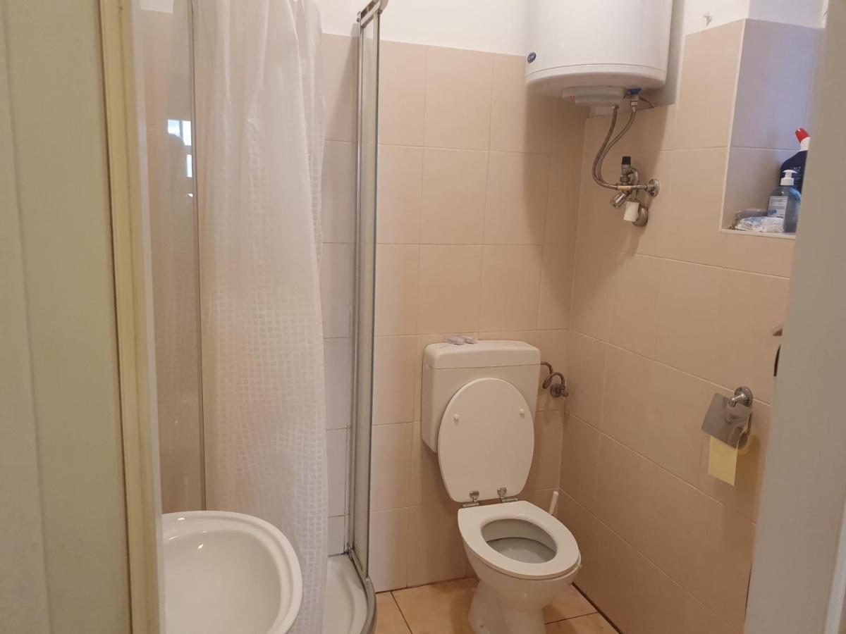 Spacious Apartment Near The Center Wien Eksteriør bilde